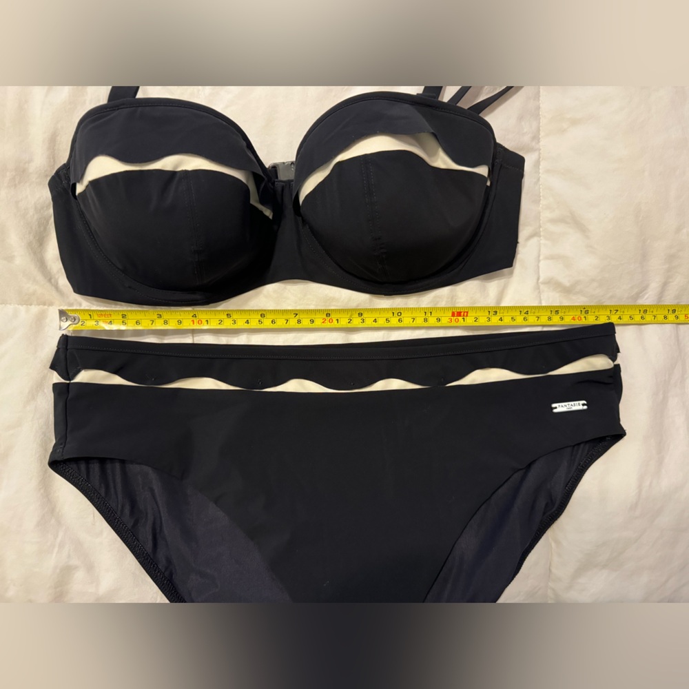 Bikini - Picture 8 of 10